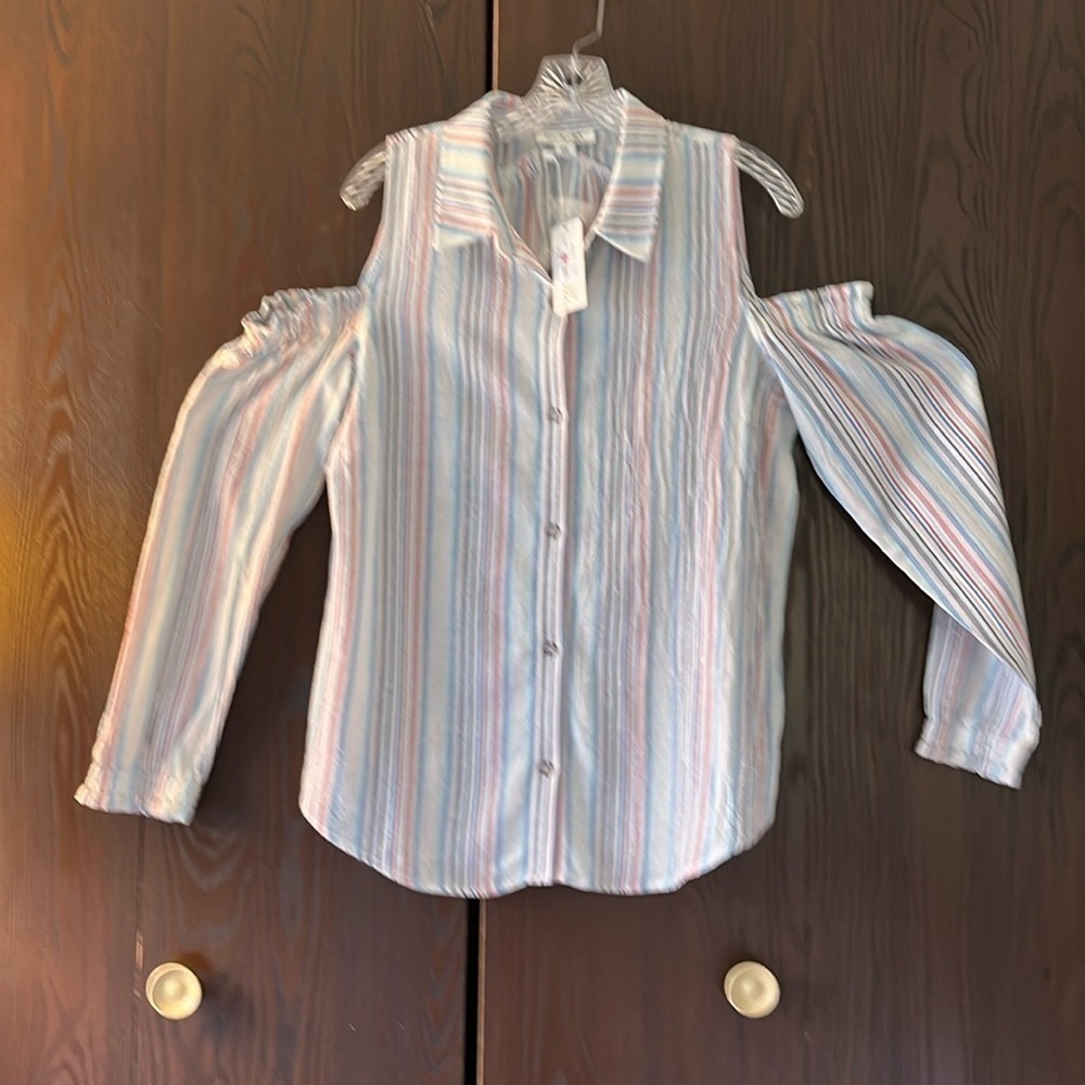 Simply Noelle long sleeved, exposed shoulder multi-colored,blouse. Size S/M NWT